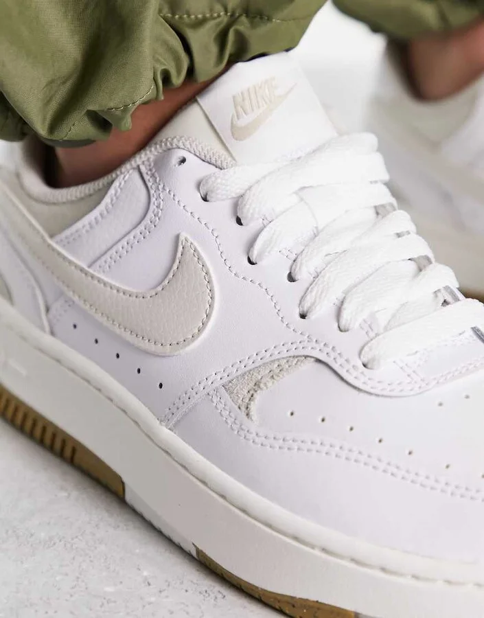 Nike Gamma Force sneakers in white - Image 2