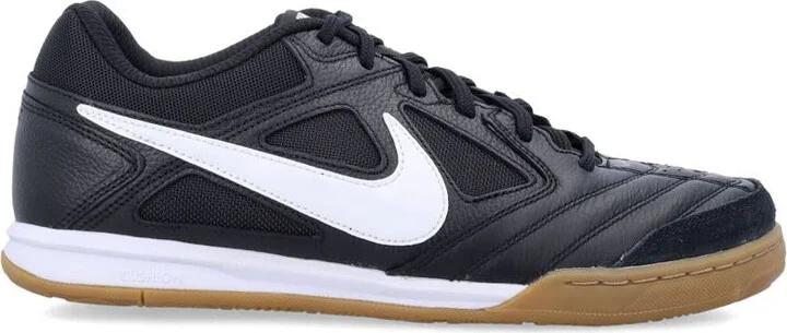 Nike Gato