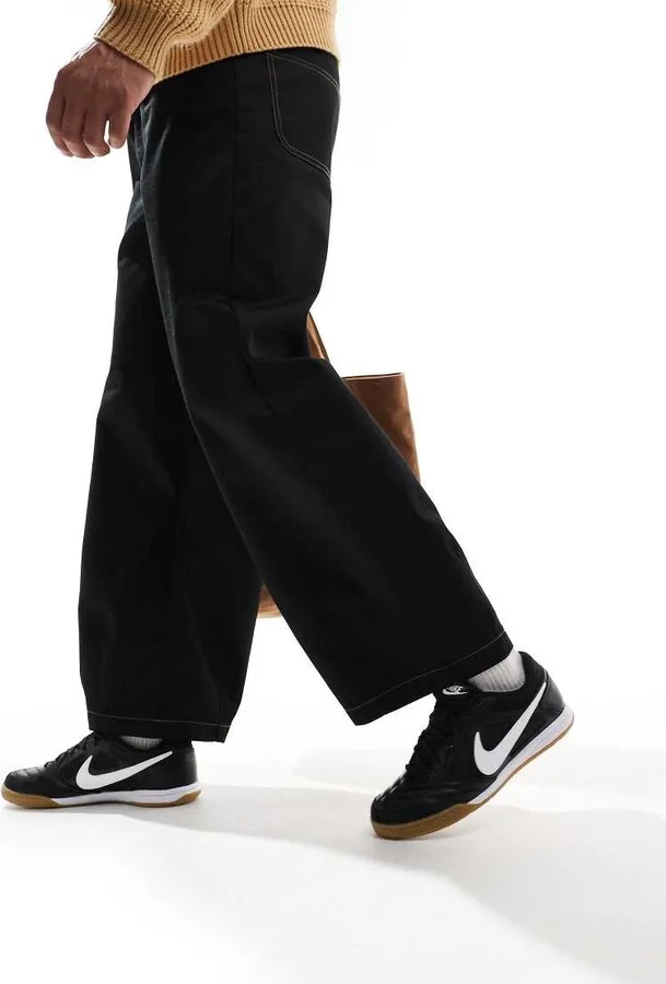 Nike Gato sneakers in black and white - Image 4