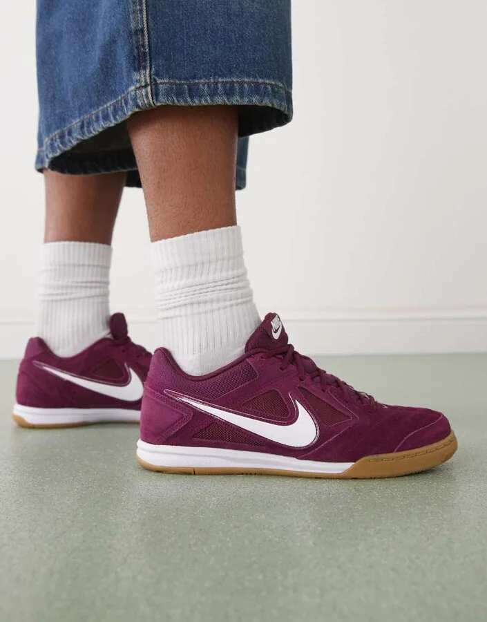 Nike Gato sneakers in burgundy and white - Image 2