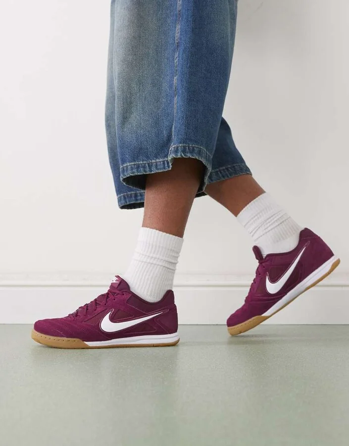 Nike Gato sneakers in burgundy and white