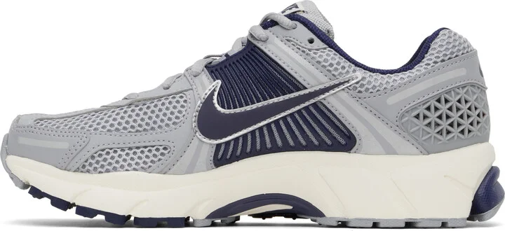 Nike Gray & Navy Zoom Vomero 5 Sneakers - Image 3