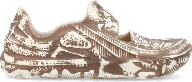Nike ISPA Universal Round-Toe Sneakers
