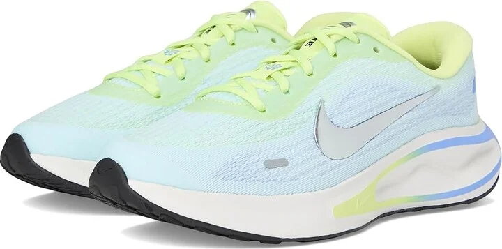 Nike Journey Run Women's Shoes Light Lemon Twist/Metallic Silver : 6 B - Medium, Textile