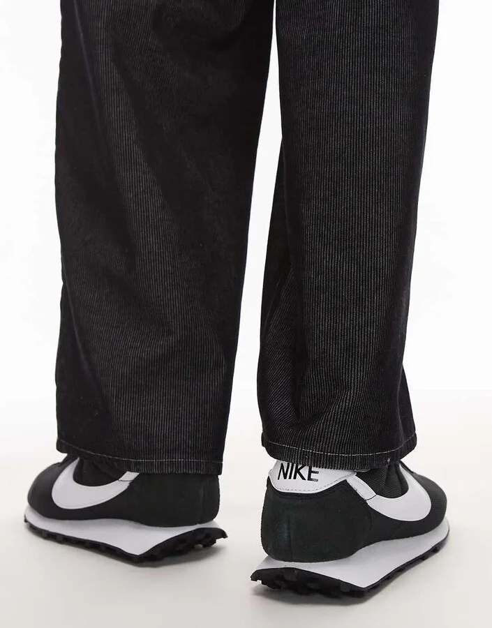 Nike LD-1000 sneakers in black and white - Image 4