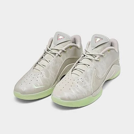 Nike LeBron 22 Basketball Shoes - Image 3