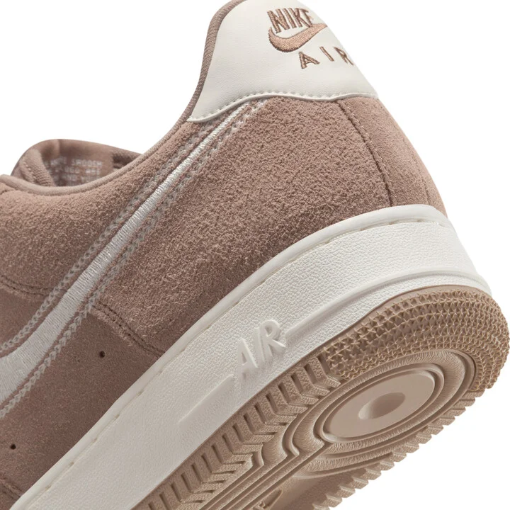 Nike Men's Air Force 1 '07 LV8 Shoes in Brown | HJ4465-200 - Image 8