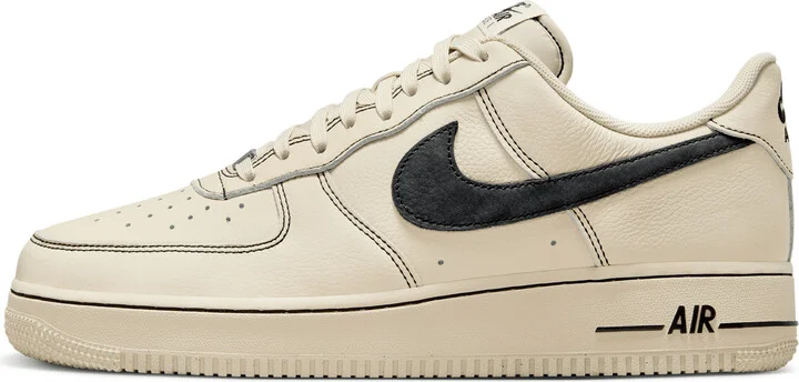 Nike Men's Air Force 1 '07 LV8 Shoes in Brown | HQ2037-200