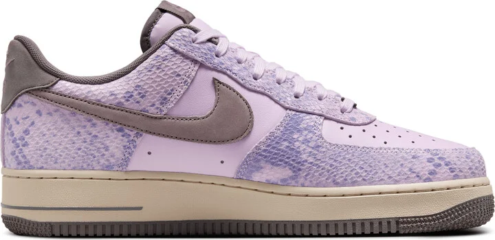 Nike Men's Air Force 1 '07 LV8 Shoes in Purple | HF2898-500 - Image 3