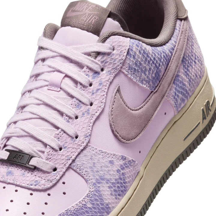 Nike Men's Air Force 1 '07 LV8 Shoes in Purple | HF2898-500 - Image 7
