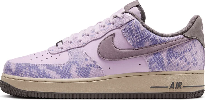 Nike Men's Air Force 1 '07 LV8 Shoes in Purple | HF2898-500