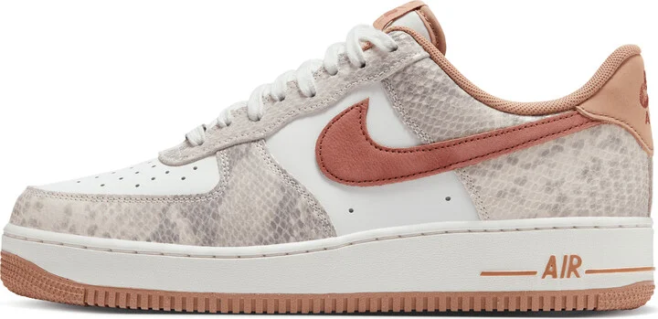 Nike Men's Air Force 1 '07 LV8 Shoes in White | HF2898-100