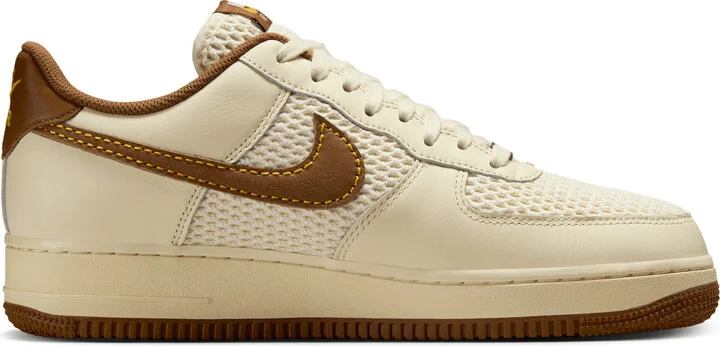 Nike Men's Air Force 1 '07 LV8 Shoes in White | IB7719-113 - Image 3