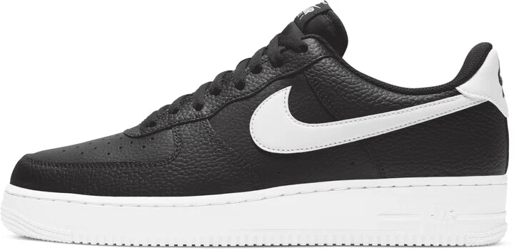 Nike Men's Air Force 1 '07 Shoes in Black | CT2302-002