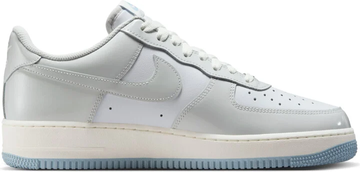 Nike Men's Air Force 1 '07 Shoes in White | IH4461-100 - Image 3