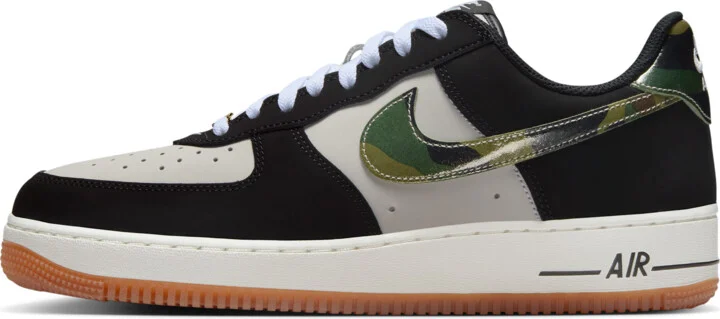 Nike Men's Air Force 1 Low Retro Shoes in White | HQ1967-100