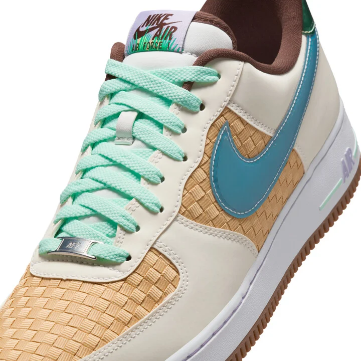 Nike Men's Air Force 1 Retro Shoes in White | IB5722-100 - Image 7