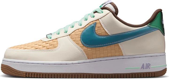 Nike Men's Air Force 1 Retro Shoes in White | IB5722-100