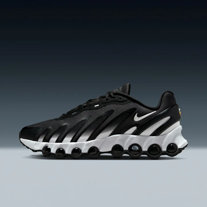 Nike Men's Air Max Dn8 Shoes in Black | FQ7860-007