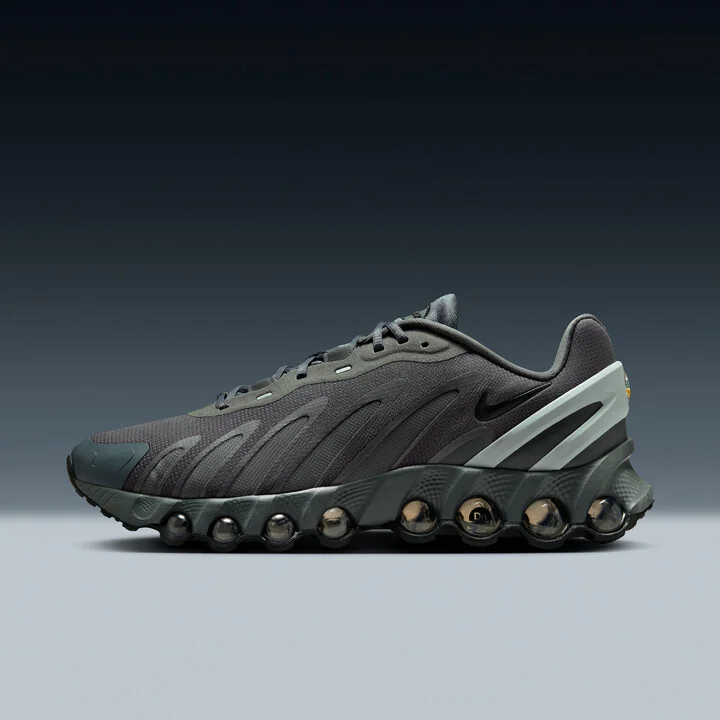 Nike Men's Air Max Dn8 Shoes in Grey | FQ7860-004