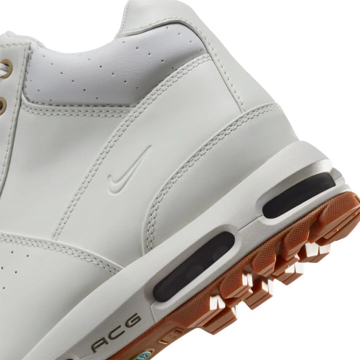Nike Men's Air Max Goadome Boots in White | FZ1314-100 - Image 8