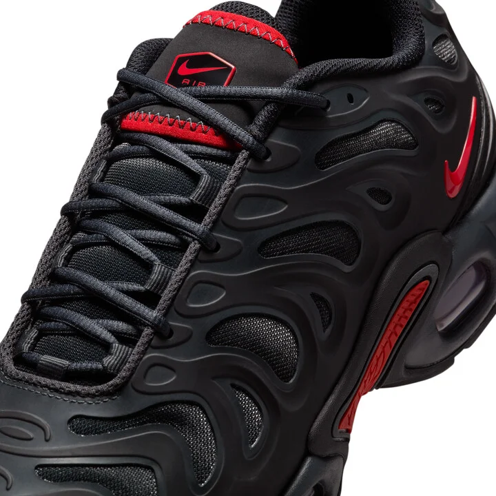 Nike Men's Air Max Plus Drift Shoes in Black | FD4290-013 - Image 7
