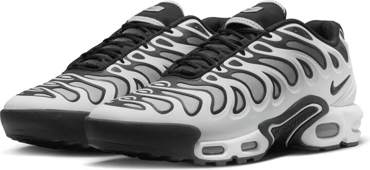 Nike Men's Air Max Plus Drift Shoes in White | FD4290-101 - Image 5