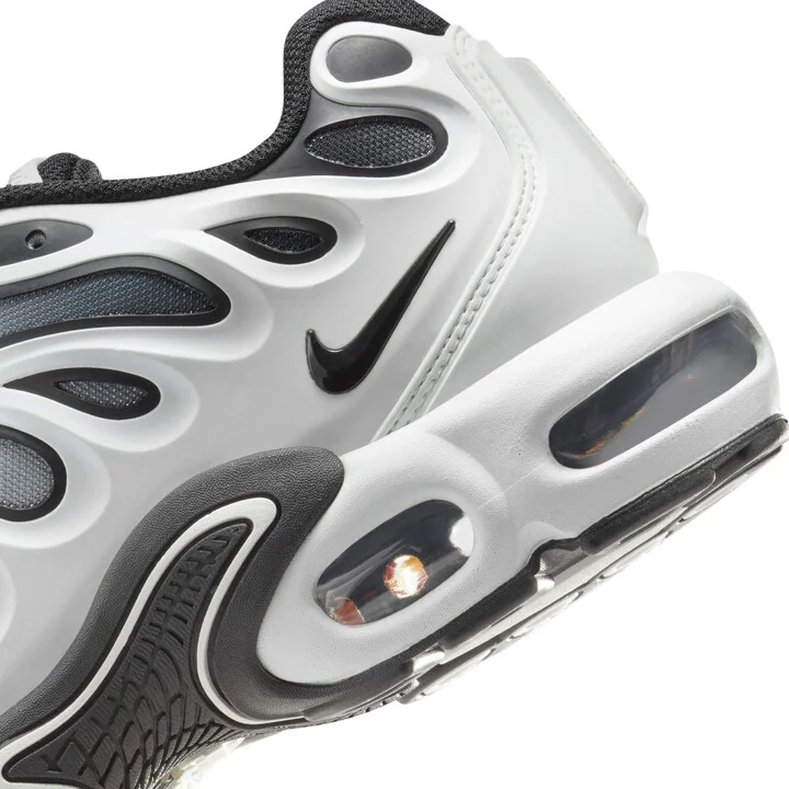 Nike Men's Air Max Plus Drift Shoes in White | FD4290-101 - Image 8