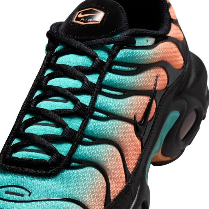 Nike Men's Air Max Plus Shoes in Black | DM0032-022 - Image 7