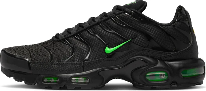 Nike Men's Air Max Plus Shoes in Black | DM0032-024