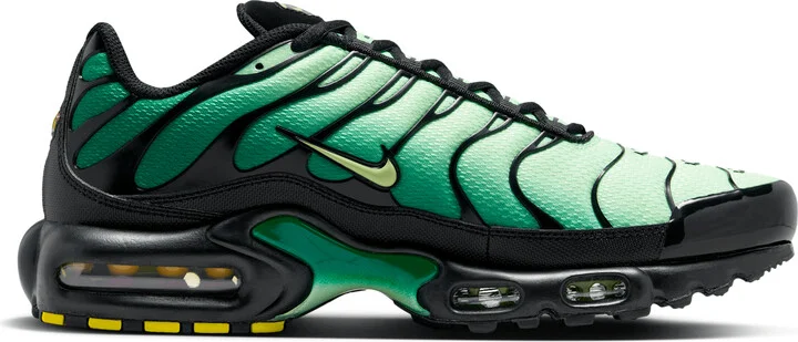 Nike Men's Air Max Plus Shoes in Green | DM0032-301 - Image 3