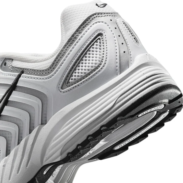 Nike Men's Air Pegasus 2005 Shoes in Grey | HQ3031-003 - Image 8