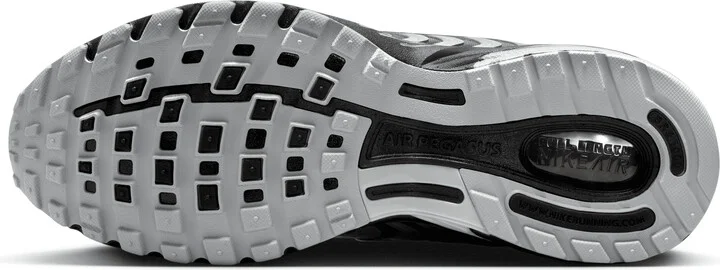 Nike Men's Air Pegasus 2005 Shoes in Grey | HQ5403-001 - Image 2