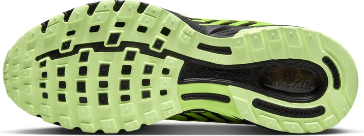 Nike Men's Air Pegasus 2005 Shoes in Yellow | HQ5403-700 - Image 2