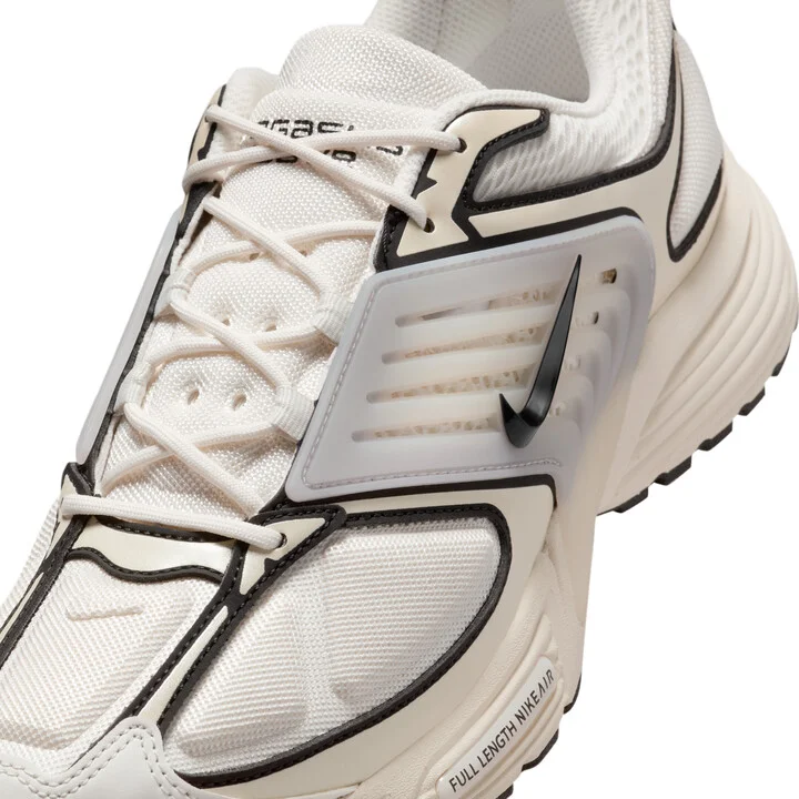 Nike Men's Air Pegasus Wave Shoes in White | IB0612-101 - Image 7