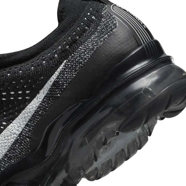 Nike Men's Air VaporMax 2023 Flyknit Shoes in Black | DV1678-001 - Image 8