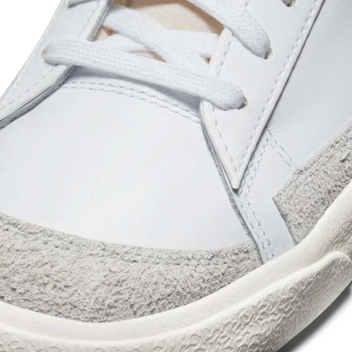 Nike Men's Blazer Low '77 Vintage Shoes in White | DA6364-101 - Image 8