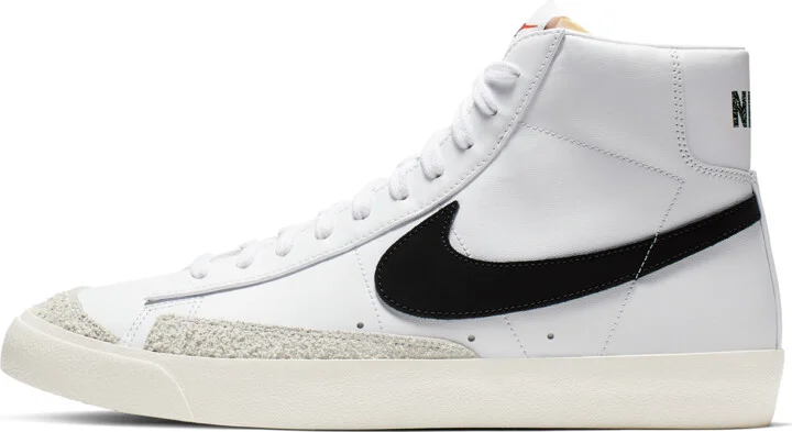 Nike Men's Blazer Mid '77 Vintage Shoes in White | BQ6806-100