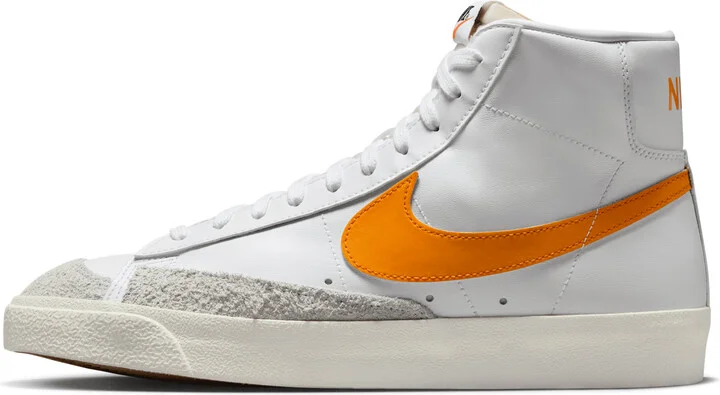 Nike Men's Blazer Mid '77 Vintage Shoes in White | BQ6806-133