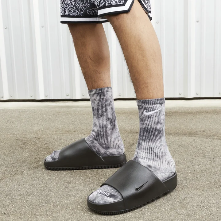 Nike Men's Calm Slides in Black | FD4116-001 - Image 3