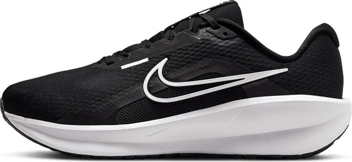Nike Men's Downshifter 13 Sneaker