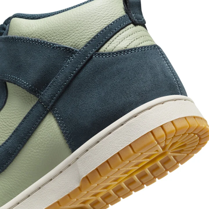 Nike Men's Dunk High Retro SE Shoes in Green | FZ4739-300 - Image 8