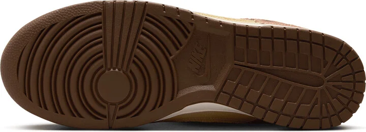 Nike Men's Dunk Low Retro SE Shoes in Brown | HF3141-200 - Image 2