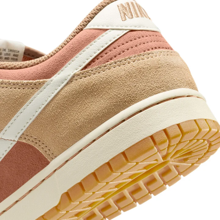 Nike Men's Dunk Low Retro SE Shoes in Brown | HQ1931-200 - Image 8
