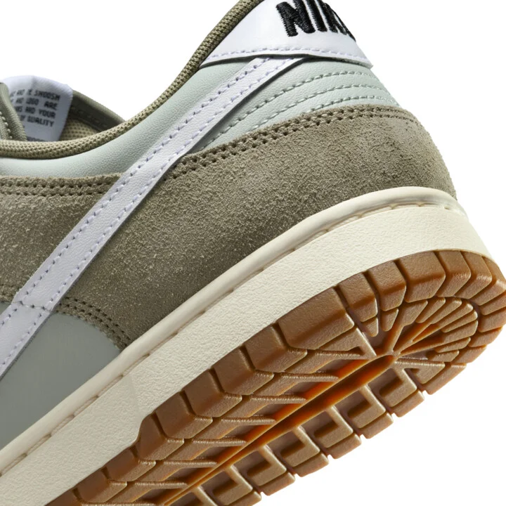 Nike Men's Dunk Low Retro SE Shoes in Grey | IB6399-002 - Image 8