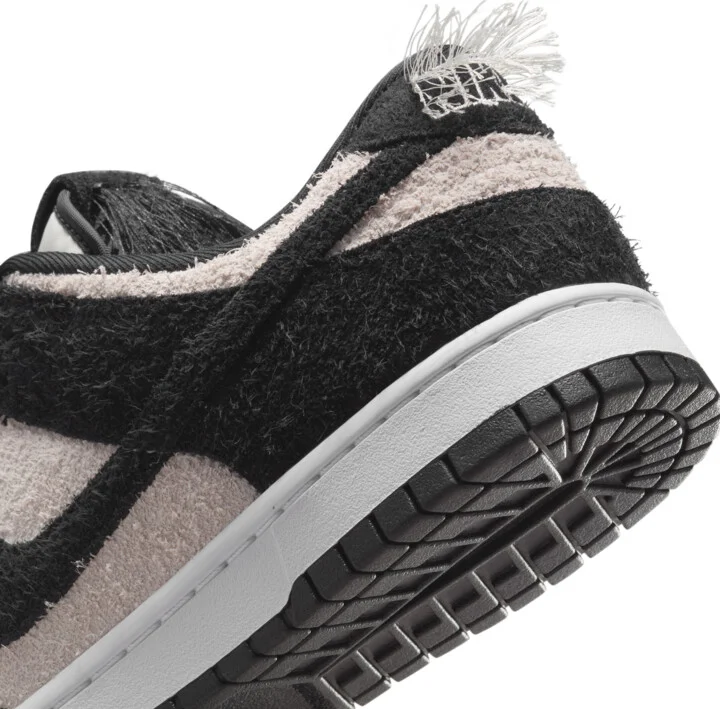 Nike Men's Dunk Low Retro SE Shoes in White | IB2990-100 - Image 8