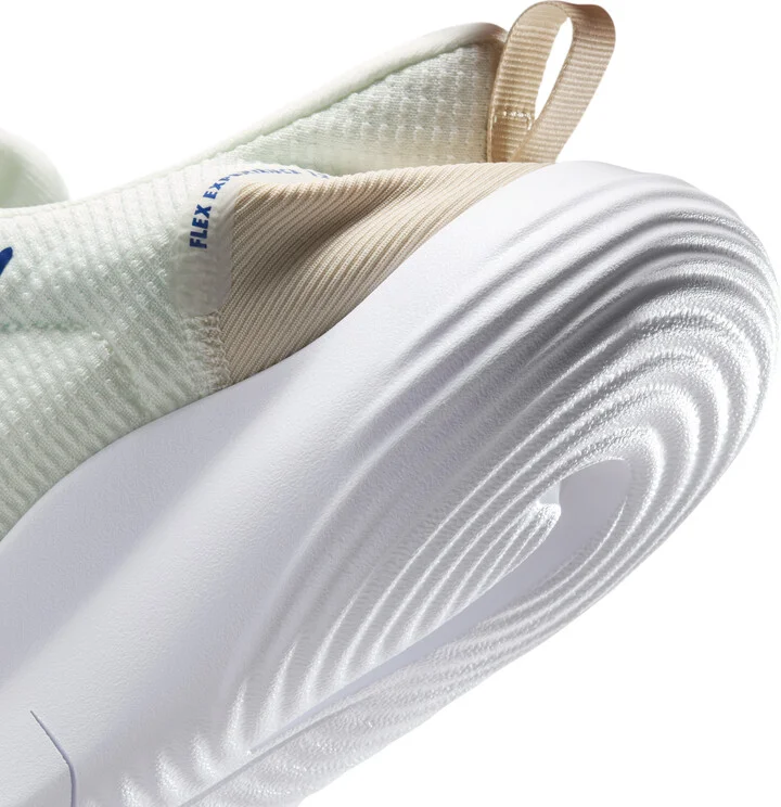 Nike Men's Flex Experience Run Road Running Shoes (Extra Wide) in White | DV0744-103 - Image 9