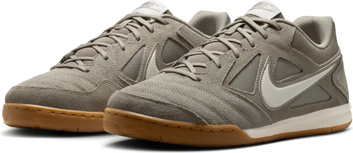Nike Men's Gato Shoes in Green | HQ6020-301 - Image 5