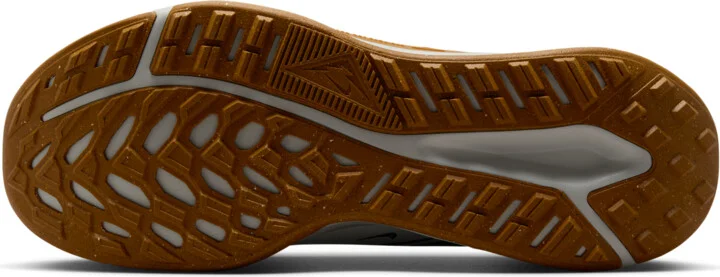 Nike Men's Juniper Trail 2 GORE-TEX Waterproof Trail Running Shoes in Green | HM9734-301 - Image 2
