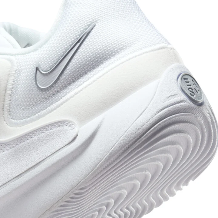 Nike Men's KD18 Basketball Shoes in White | IM0634-105 - Image 8